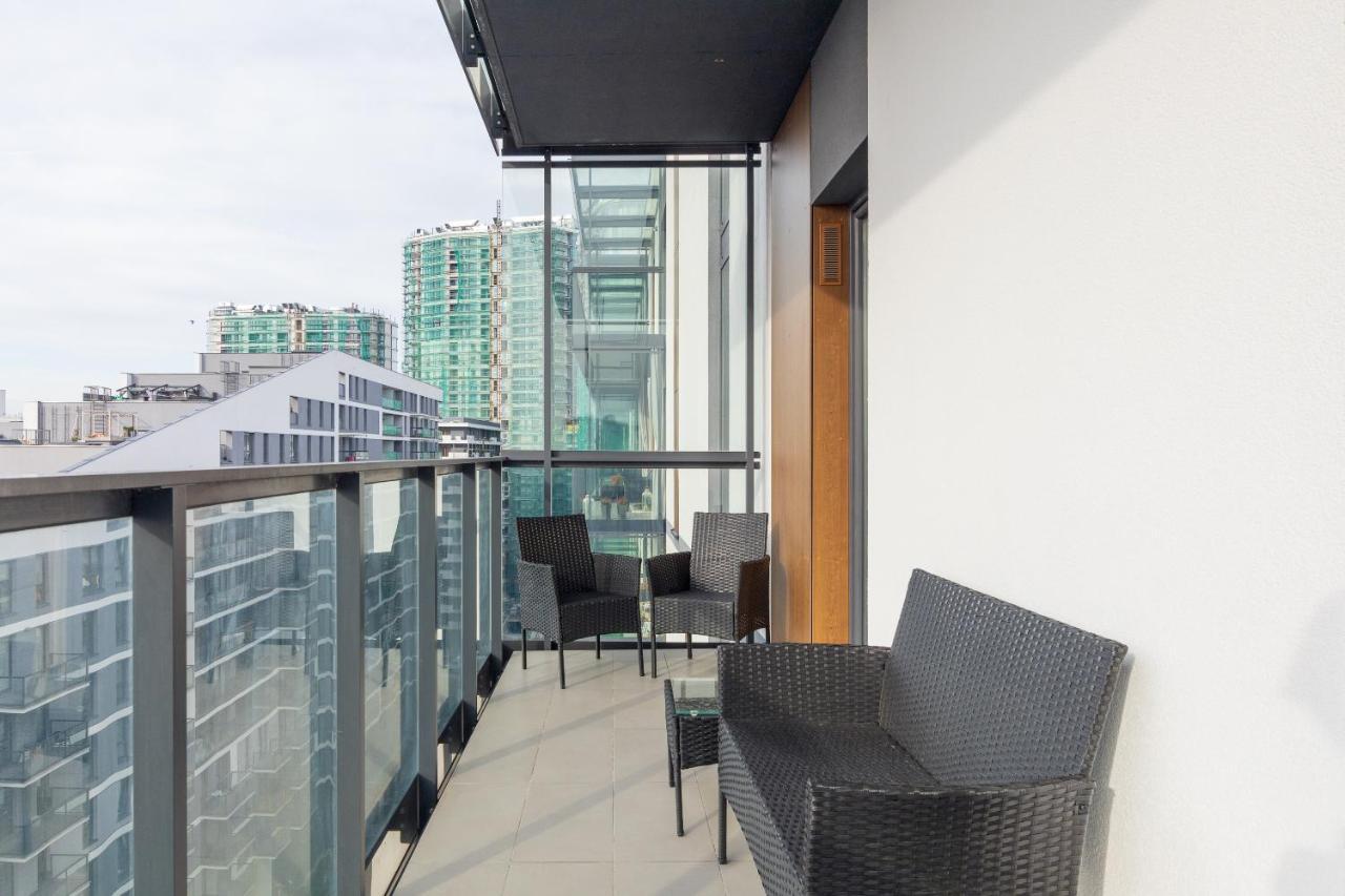Wola Chic Blue Apartment وارسو المظهر الخارجي الصورة