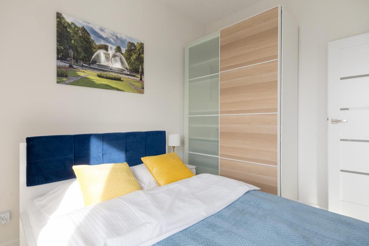 Wola Chic Blue Apartment وارسو المظهر الخارجي الصورة